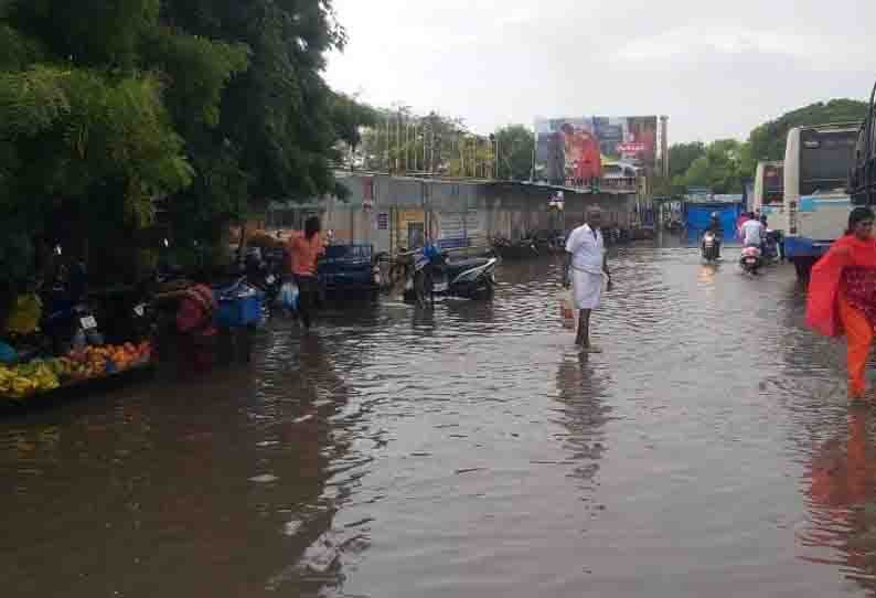 ராமநாதபுரத்தில் திடீரென கொட்டி தீர்த்த மழை