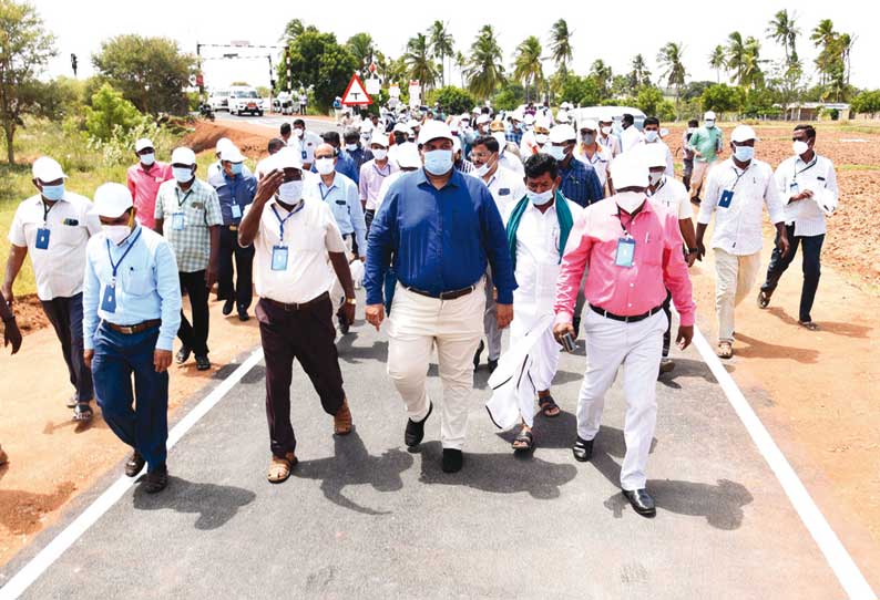 புதிய தொழில்நுட்பத்தில் அமைக்கப்பட்ட சாலைகள்; 16 மாநிலங்களை சேர்ந்த பொறியாளர்கள் பார்வையிட்டனர்