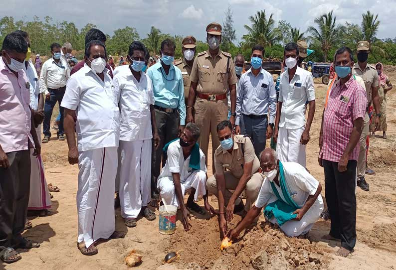 10 ஆயிரம் பனை விதைகள் நடும் பணி- போலீஸ் சூப்பிரண்டு ஜெயக்குமார் தொடங்கி வைத்தார்