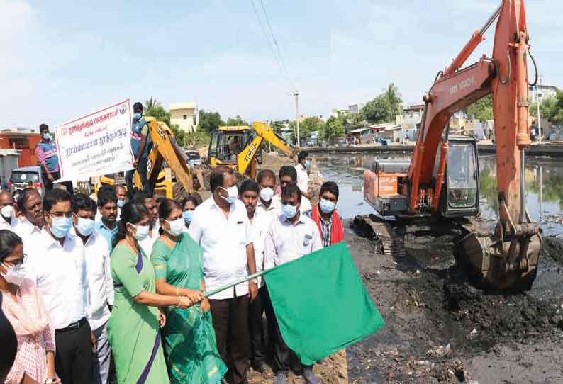 தூத்துக்குடியில் பக்கிள் ஓடை தூர்வாரும் பணி