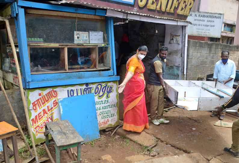 கால்வாயை ஆக்கிரமித்து இருந்த ஓட்டல் அகற்றம்