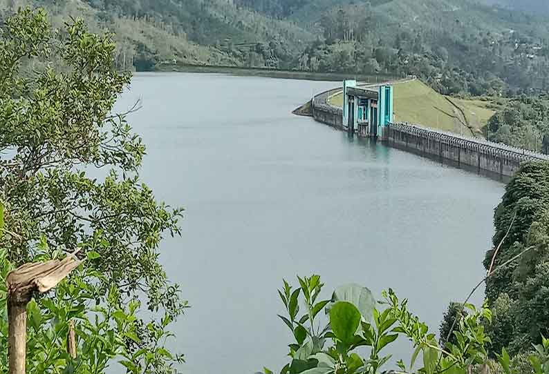 முழு கொள்ளளவில் நீடிக்கும் சோலையாறு அணை