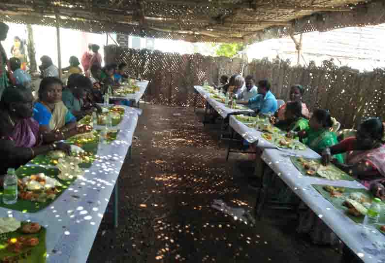 1,000 பேருக்கு அன்னதானம் வழங்கி நூதன போராட்டம்