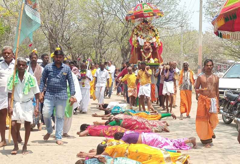 ஏரியூர் அருகே முத்தையன்சாமி கோவிலில் அமாவாசை வழிபாடு