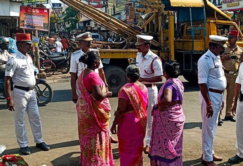 பெரிய மார்க்கெட் பகுதியில் ஆக்கிரமிப்புகள் அகற்றம்