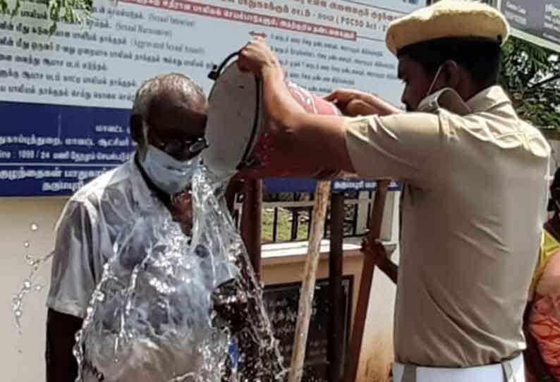 தர்மபுரி கலெக்டர் அலுவலகம் முன்பு விவசாயி தீக்குளிக்க முயற்சி போலீசார் விசாரணை