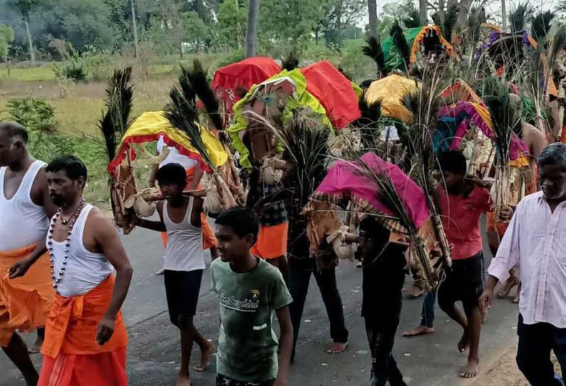 பாலமுருகன் கோவிலில் காவடி உற்சவம்