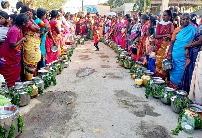 கூவாகம் கூத்தாண்டவர் கோவிலில் சித்திரை திருவிழா தொடங்கியது