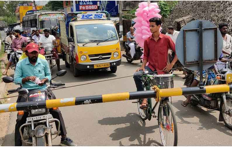 சீர்காழி-பனங்காட்டான்குடி சாலையில் மேம்பாலம் அமைக்கப்படுமா?