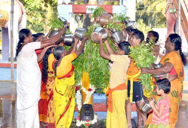 கந்தம்பாளையம் அருகே மாரியம்மன் கோவில் தீ மிதி விழா