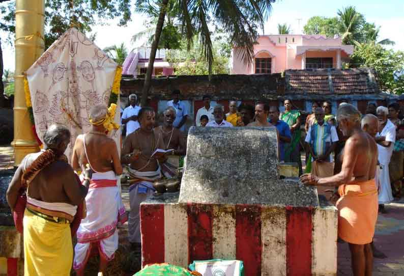 களக்காடு வரதராஜ பெருமாள் கோவிலில் பங்குனி திருவிழா கொடியேற்றம்