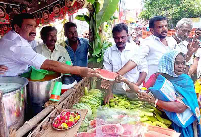 அ.தி.மு.க. சார்பில் தண்ணீர் பந்தல் திறப்பு