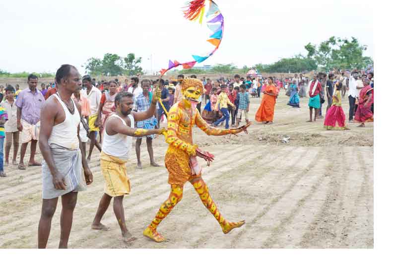 சாணார்பட்டி அருகே காளியம்மன் கோவில் திருவிழாவையொட்டி பாரிவேட்டை