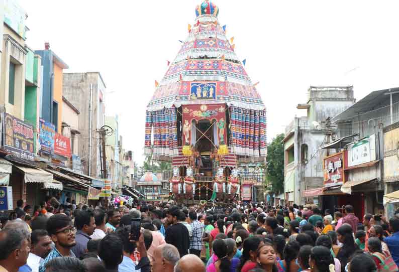 கும்பகோணம் ராமசாமி கோவிலில் தேரோட்டம்