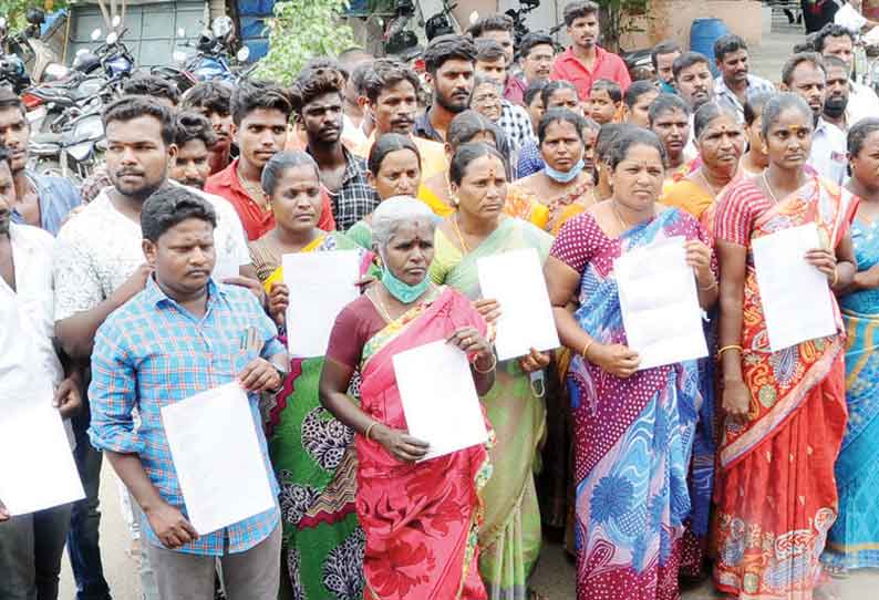 கோவில் திருவிழாவில் பங்கேற்க ஒரு சமுதாயத்தினர் ஒதுக்கிவைப்பு