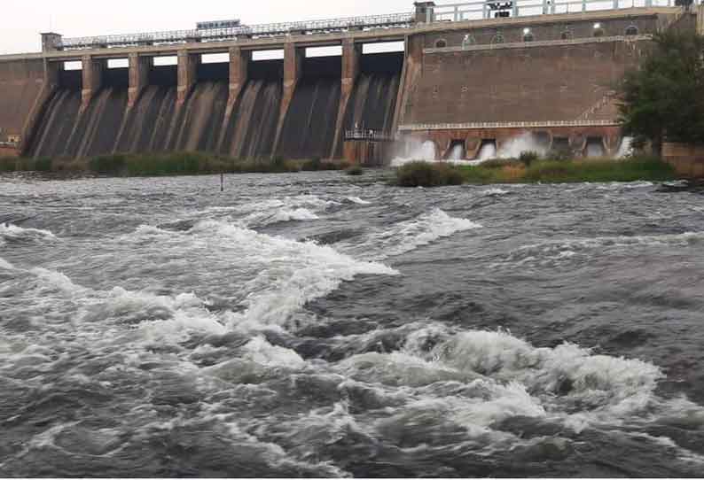 வைகை அணையில் தண்ணீர் திறப்பு