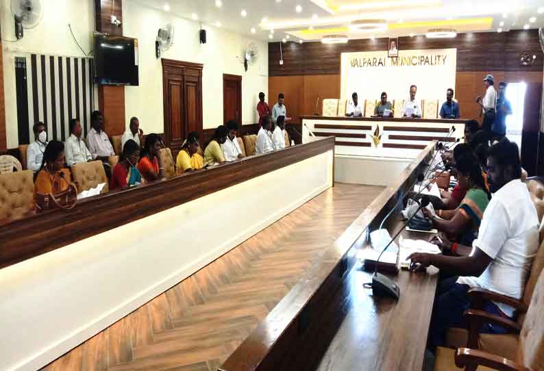 வால்பாறையில் சொத்துவரி உயர்வை மறுஆய்வு செய்ய வேண்டும் நகரசபை கூட்டத்தில் கவுன்சிலர்கள் வலியுறுத்தல்
