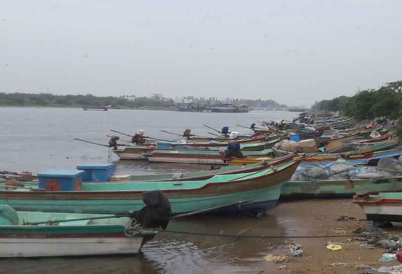 புதுச்சேரி- காரைக்காலில் மீன்பிடி தடைகாலம்