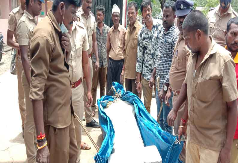 அனுமதியின்றி அம்பேத்கர் சிலை வைக்க முயற்சி