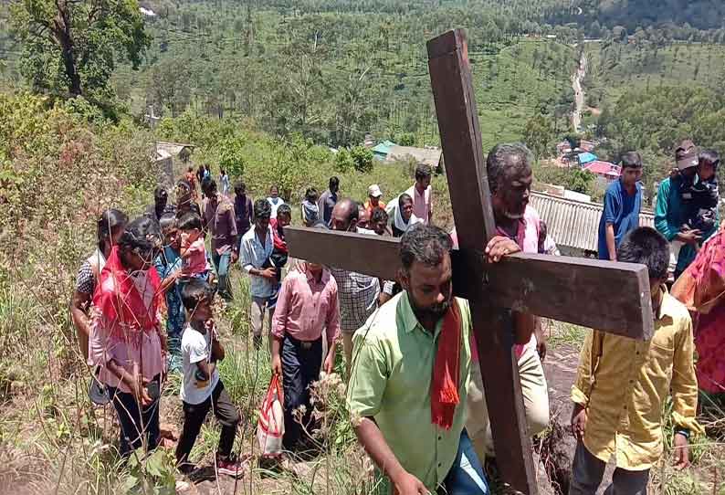 புனித வெள்ளியையொட்டி கிறிஸ்தவ தேவாலயங்களில் சிறப்பு பிரார்த்தனை