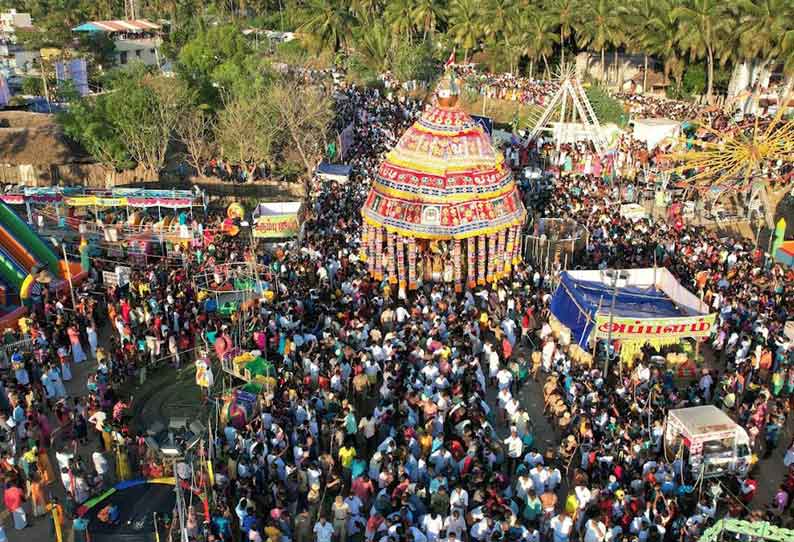 பேராவூரணி நீலகண்ட பிள்ளையார் கோவில் தேரோட்டம்