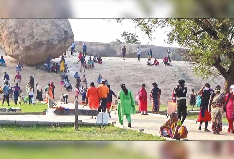 தொடர் விடுமுறை மாமல்லபுரத்தில் குவிந்த சுற்றுலா பயணிகள் - புராதன சின்னங்களை பார்த்து ரசித்தனர்