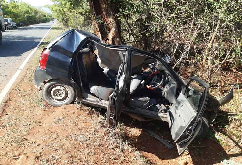 மேட்டுப்பாளையம்-கோத்தகிரி சாலையில் மரத்தின் மீது கார் மோதி விபத்து; பள்ளி மாணவர்கள் 2 பேர் பலி