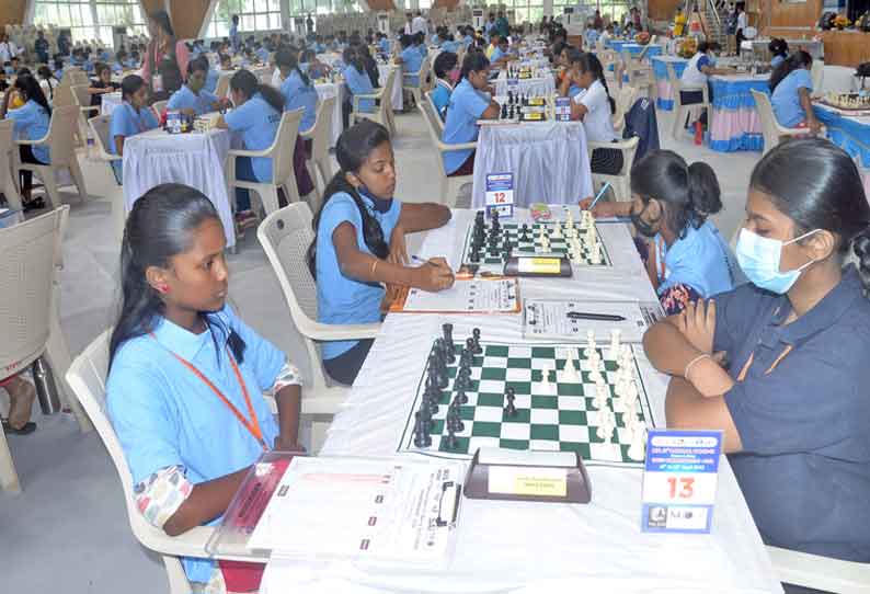 பொள்ளாச்சியில் தேசிய அளவிலான செஸ் போட்டி தொடங்கியது