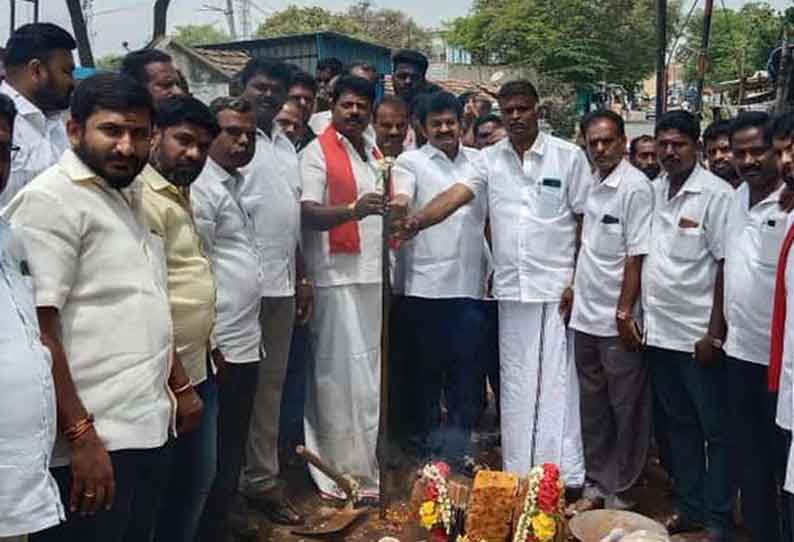 கெலமங்கலம் ஒன்றியத்தில் ரூ3¼ கோடியில் தார்சாலை அமைக்க பூமி பூஜை