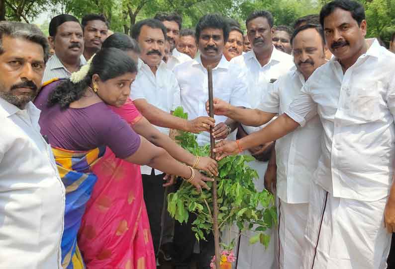 ஆரம்ப சுகாதார நிலையத்துக்கு ரூ.60 லட்சத்தில் புதிய கட்டிடம்