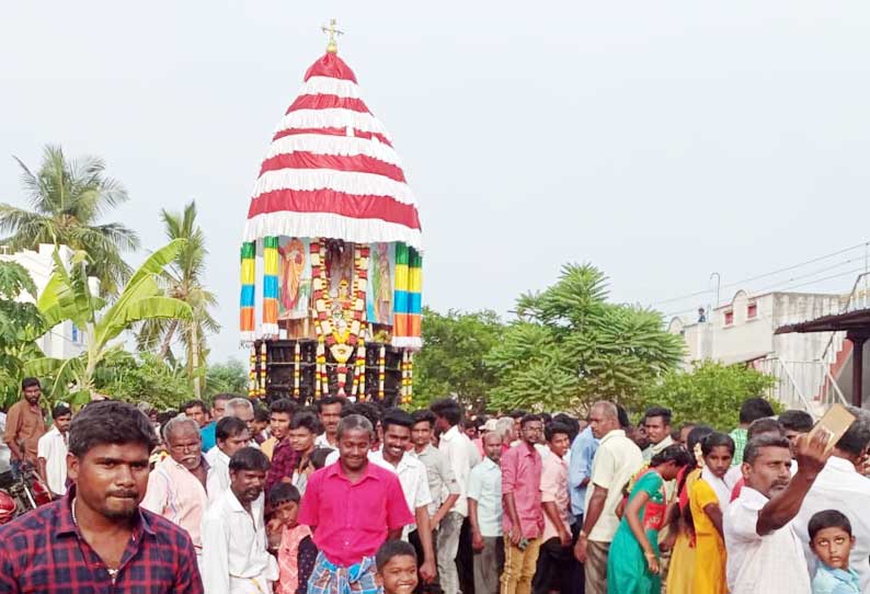 தோமையார் தேவாலய தேர் பவனி