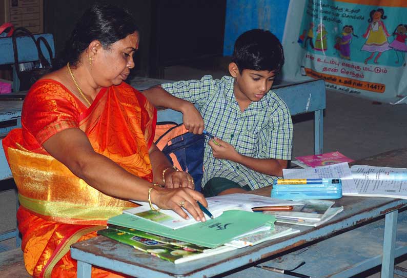 ஒரு மாணவனுக்காக செயல்பட்டு வரும் அரசுப்பள்ளி மூடப்படும் அபாய நிலை