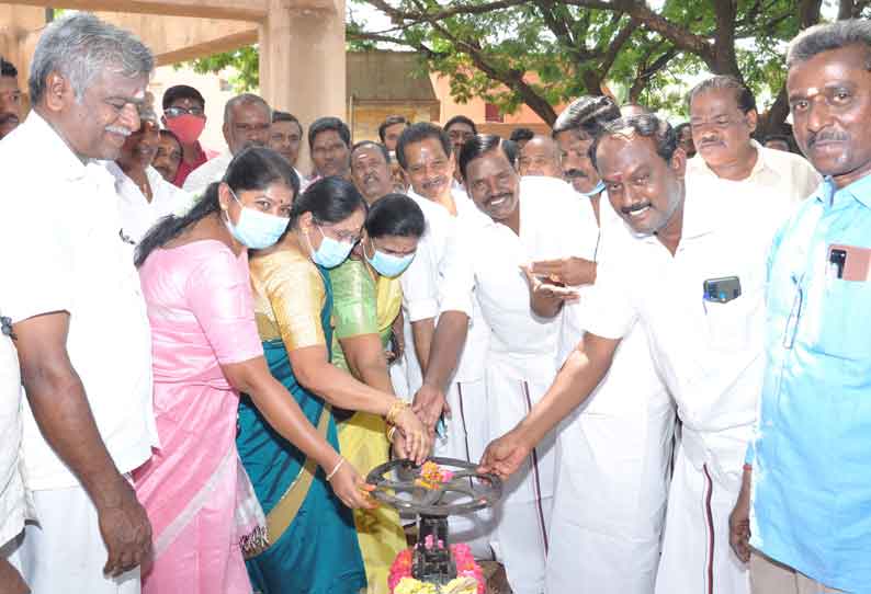 தர்மபுரி நெசவாளர் நெடுமாறன் நகருக்கு ஒகேனக்கல் குடிநீர் வழங்கும் பணி தொடக்கம்