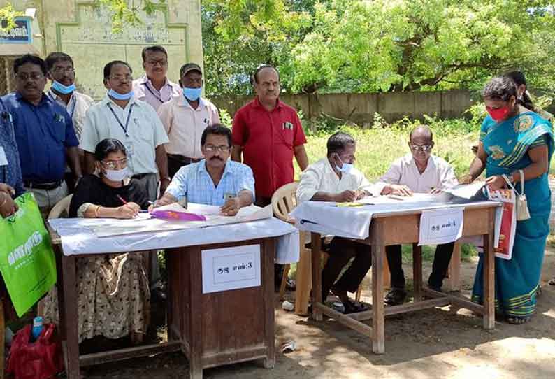 கால்நடை பராமரிப்பு உதவியாளர் பணியிடங்களுக்கு நேர்காணல்