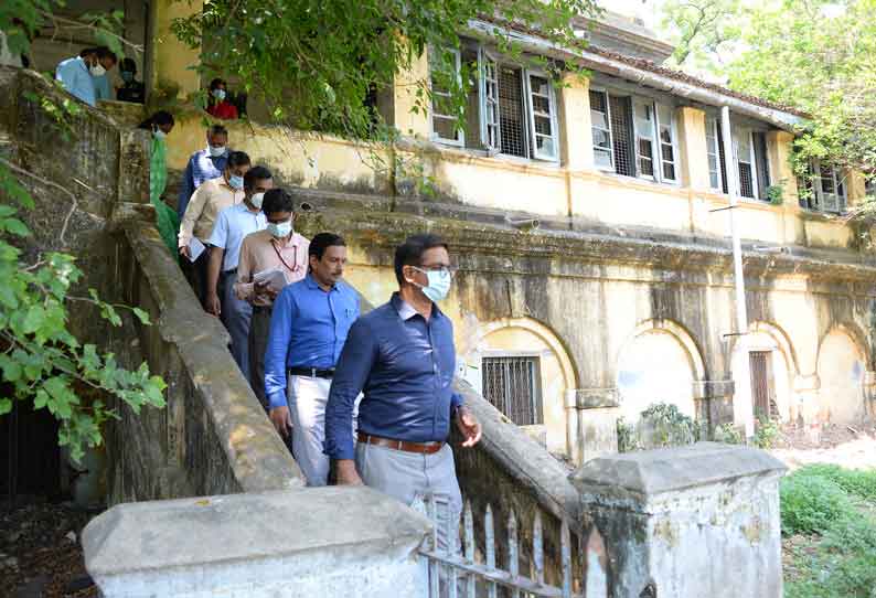 வேலூர் கோட்டையில் உள்ள பழமையான கட்டிடங்களை புனரமைக்க நடவடிக்கை