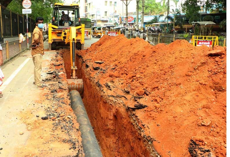 குடிநீர் குழாய் பதிக்கும் பணியால் நாகர்கோவிலில் போக்குவரத்து மாற்றம் அமலுக்கு வந்தது