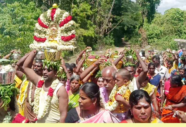 மகா மாரியம்மன் கோவில் பால்குட திருவிழா