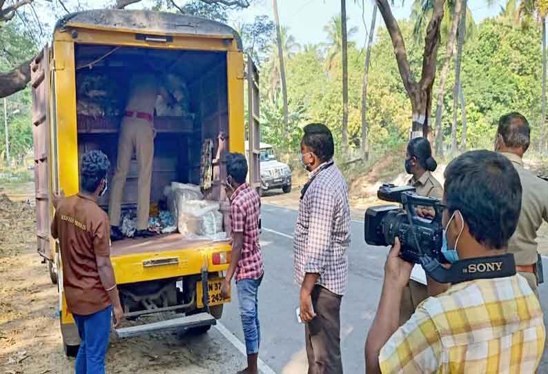 பறக்கும் படை அதிகாரிகள் தீவிர கண்காணிப்பு