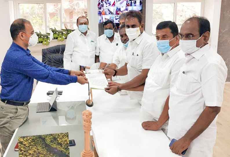 அதிமுக வேட்பாளர்களின் வேட்பு மனுக்களை நிராகரிக்க திட்டம் முன்னாள் அமைச்சர் எஸ்பி வேலுமணி குற்றச்சாட்டு