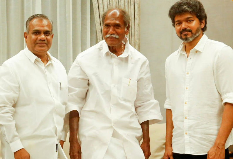 நடிகர் விஜய்-புதுச்சேரி முதல் மந்திரி ரங்கசாமி புகைப்படங்கள் சமூக வலைத்தளங்களில் வைரல்!