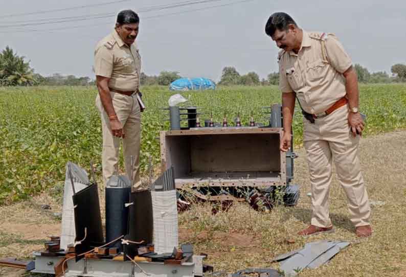 புதிய மின்மாற்றியில் தளவாட பொருட்கள், தாமிர கம்பிகள் திருட்டு