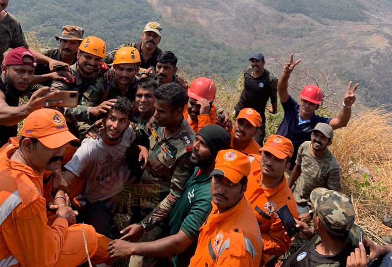 கேரளாவில் மலை இடுக்கில் 3 நாட்களாக சிக்கி தவித்த இளைஞர் மீட்பு