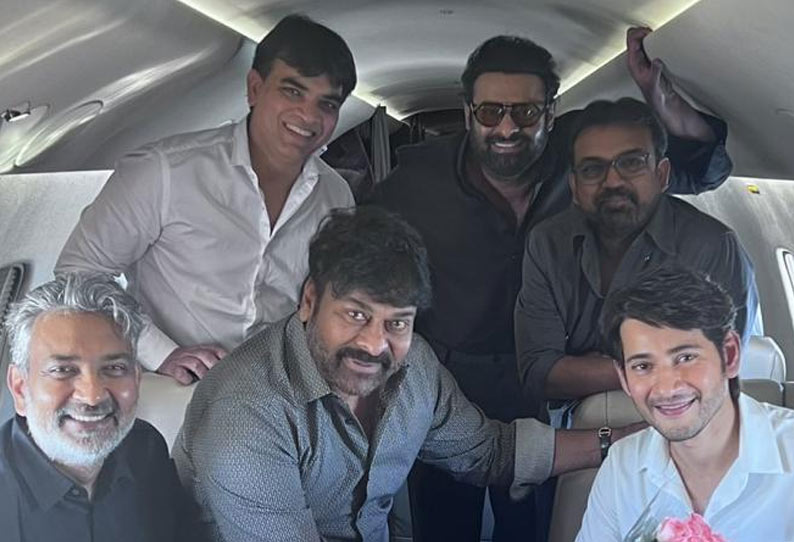 தியேட்டர் டிக்கெட் விலை விவகாரம்; தெலுங்கு நடிகர்கள் முதல்-மந்திரியுடன் முக்கிய ஆலோசனை!