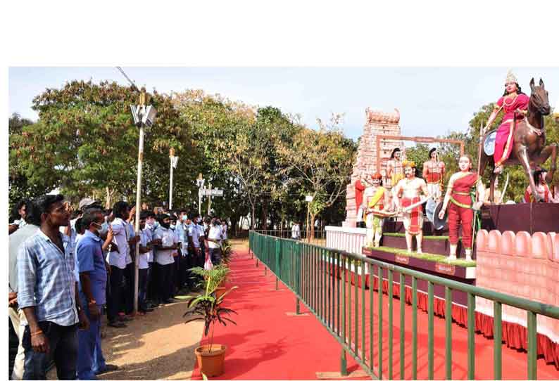 குடியரசு தின அலங்கார ஊர்தி தர்மபுரி வந்தது