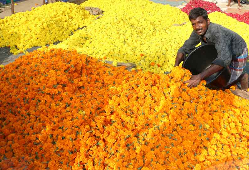 தோவாளை மார்க்கெட்டில் பூக்கள் விலை கிடுகிடு உயர்வு