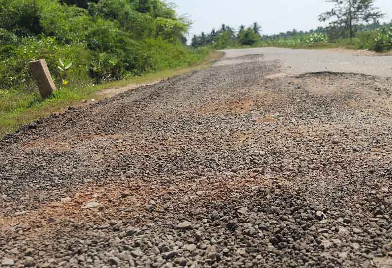 கலைஞர்நகர் சமத்துவபுரம்- ஊமத்தநாடு சாலை சீரமைக்கப்படுமா?