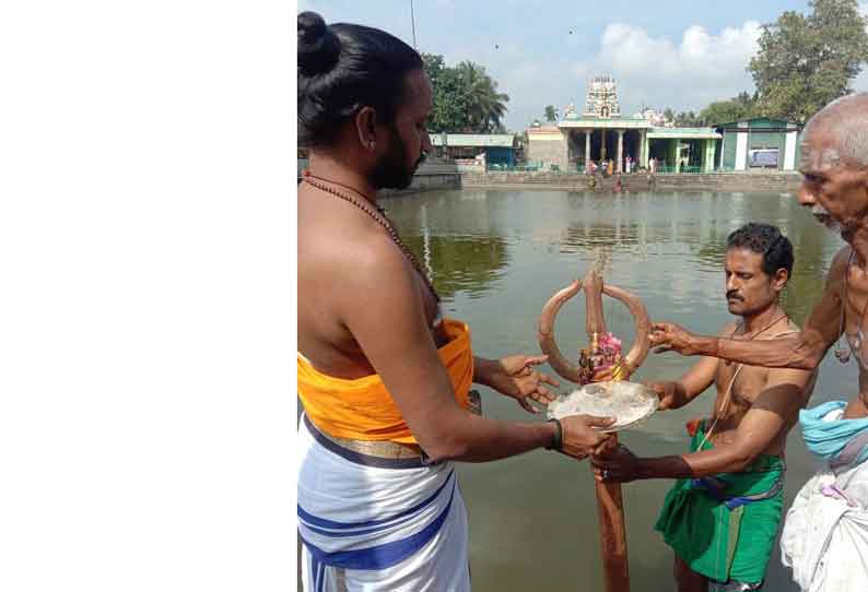 திருவெண்காடு சுவேதாரண்யேஸ்வரர் கோவிலில் அஸ்திரதேவருக்கு தீர்த்தவாரி