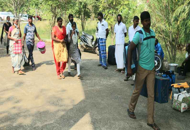 அரசு மருத்துவ கல்லூரிக்கு முதலாமாண்டு மாணவர்கள் வருகை