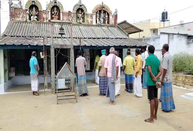 கோபி அருகே மாரியம்மன் கோவிலில் நகை திருட்டு-தொடர் சம்பவத்தால் பொதுமக்கள் அச்சம்