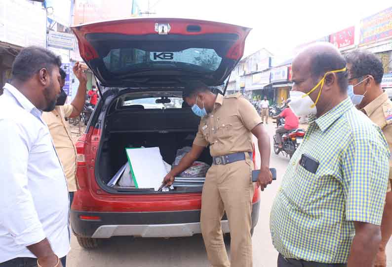 வாக்காளர்களுக்கு பணம் கொடுக்க டோக்கன் வினியோகமா?- தேர்தல் பறக்கும் படையினர் தீவிர சோதனை